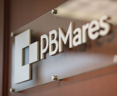 pbmares logo signage